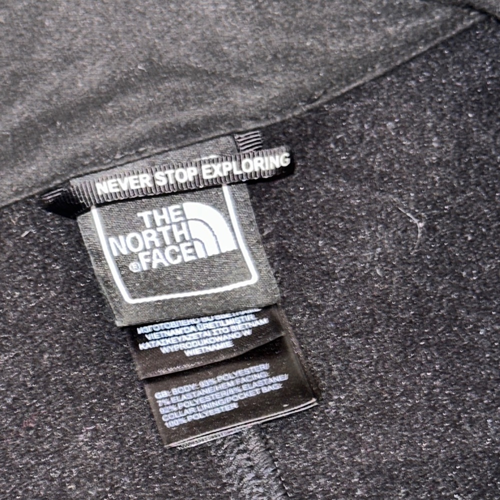 The North Face Flash Dry Softshell Jacket - image 7
